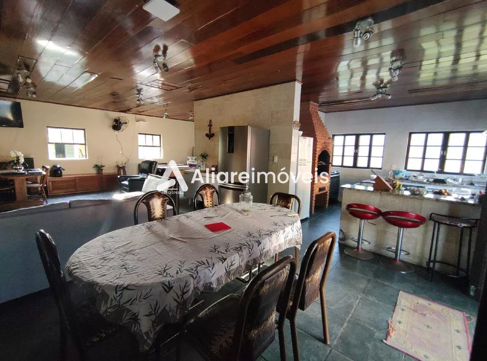 Fazenda à venda com 3 quartos, 250m² - Foto 3