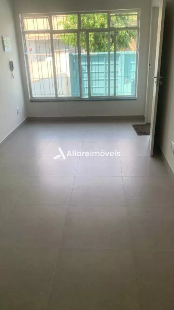 Casa para alugar com 2 quartos, 70m² - Foto 1