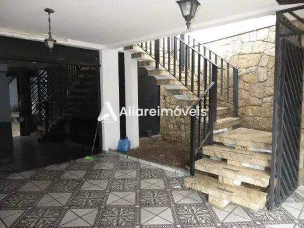 Casa à venda com 3 quartos, 354m² - Foto 2