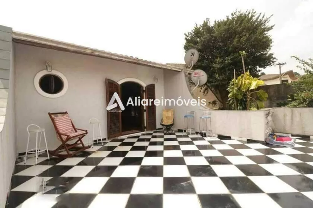 Casa à venda com 5 quartos, 186m² - Foto 6