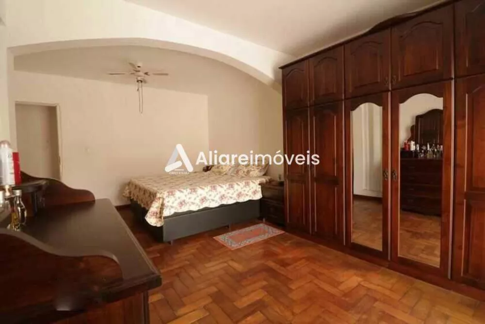 Casa à venda com 5 quartos, 186m² - Foto 5