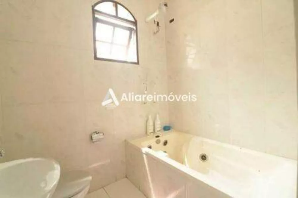 Casa à venda com 5 quartos, 186m² - Foto 8