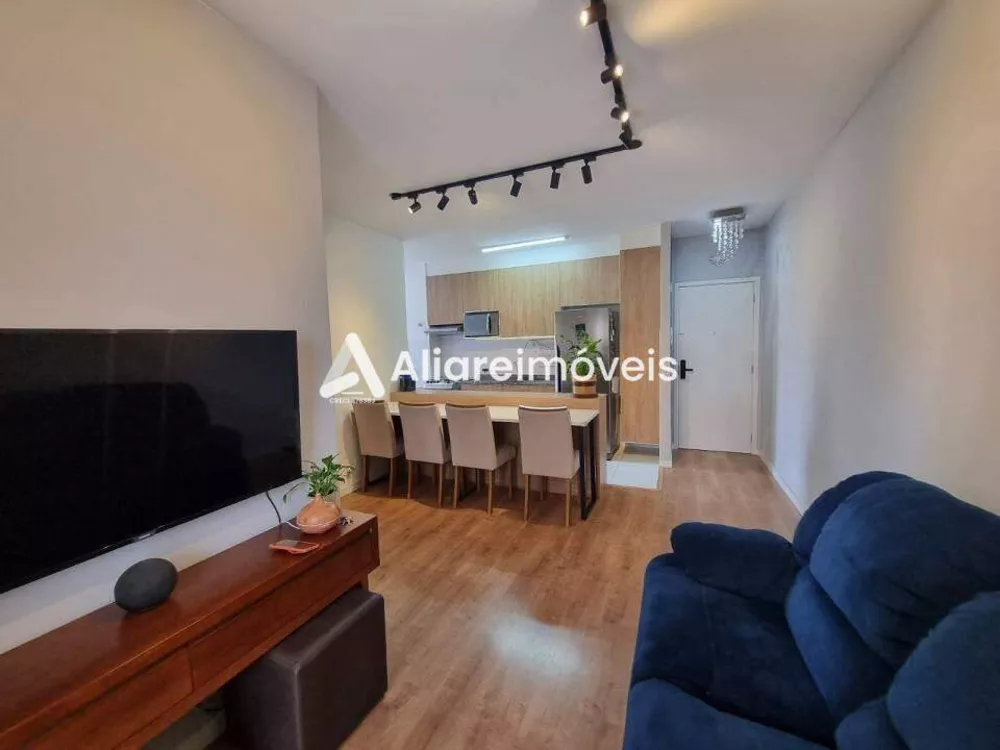 Apartamento à venda com 3 quartos, 79m² - Foto 1