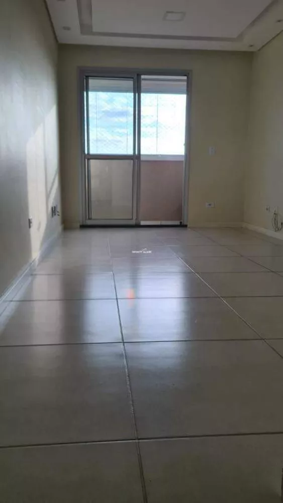 Apartamento à venda com 3 quartos, 65m² - Foto 2