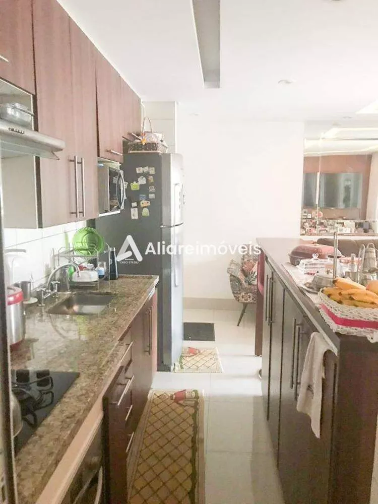 Apartamento à venda com 3 quartos, 85m² - Foto 4