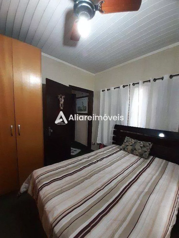 Casa à venda com 2 quartos, 70m² - Foto 3