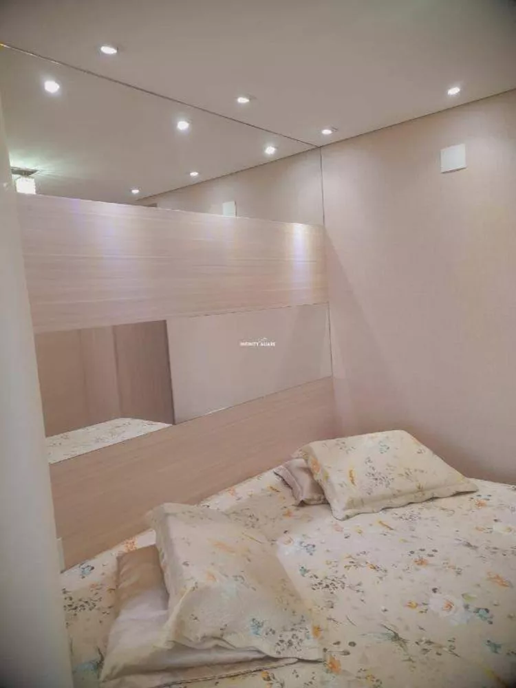 Apartamento à venda com 3 quartos, 135m² - Foto 2