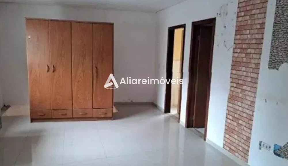 Casa à venda com 3 quartos, 150m² - Foto 1