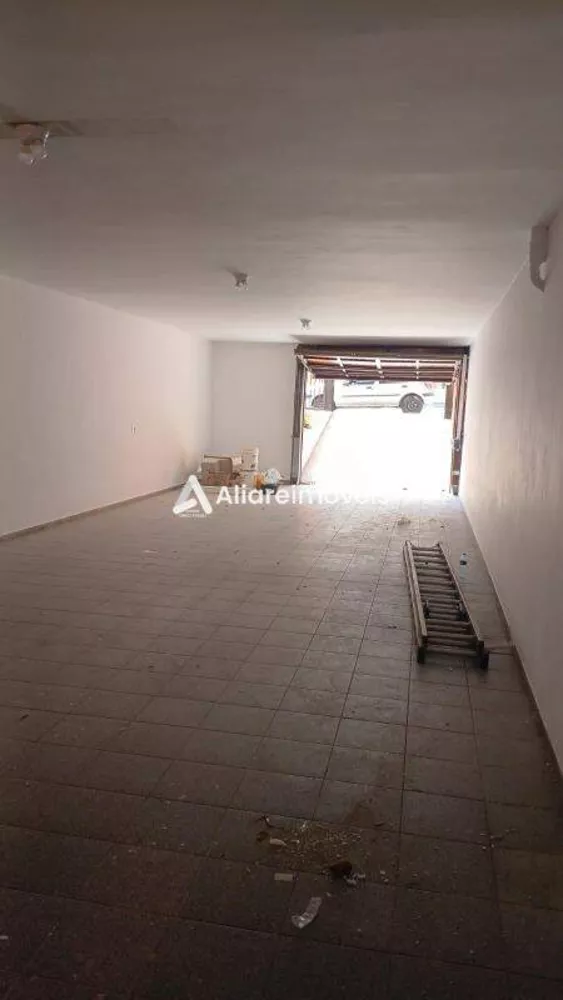 Casa para alugar com 3 quartos, 280m² - Foto 4