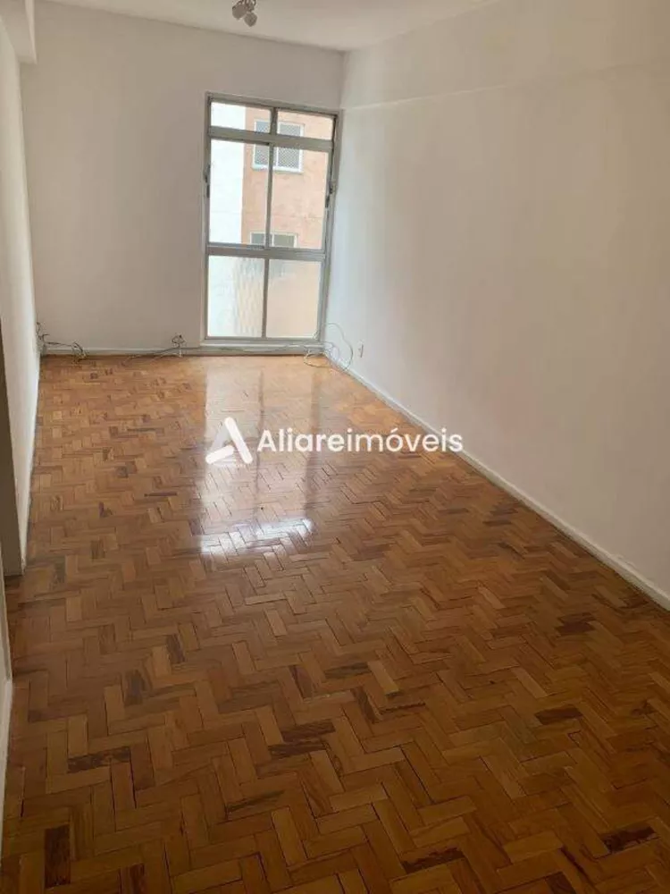 Apartamento para alugar com 2 quartos, 70m² - Foto 4