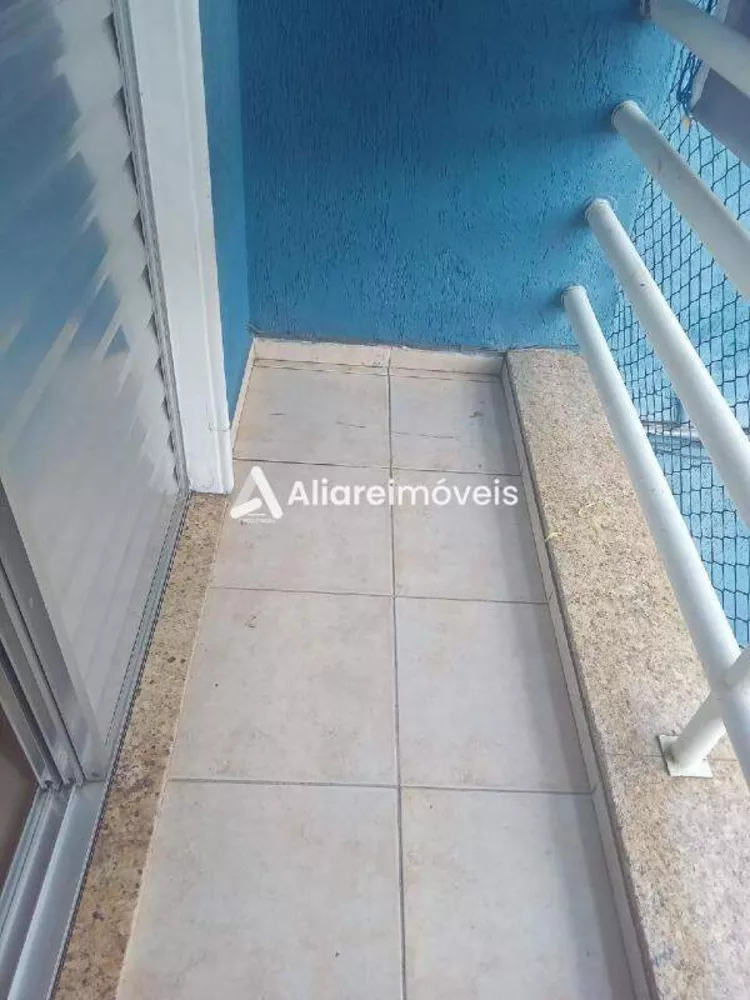 Casa à venda com 3 quartos, 100m² - Foto 3