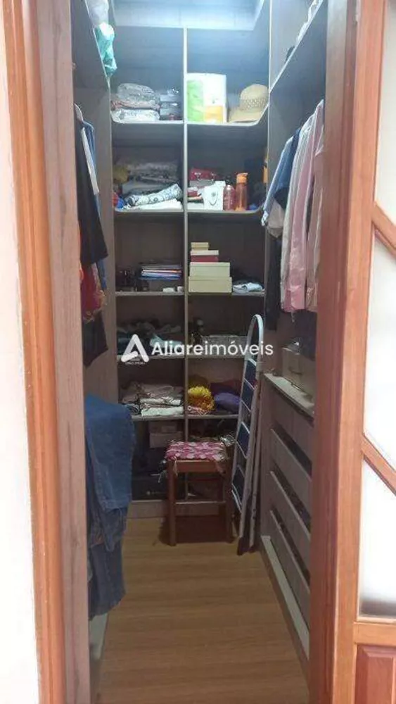 Casa à venda com 3 quartos, 270m² - Foto 3