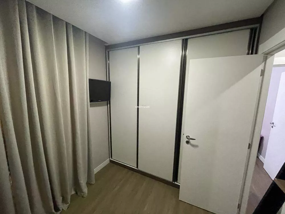 Apartamento à venda com 2 quartos, 67m² - Foto 4