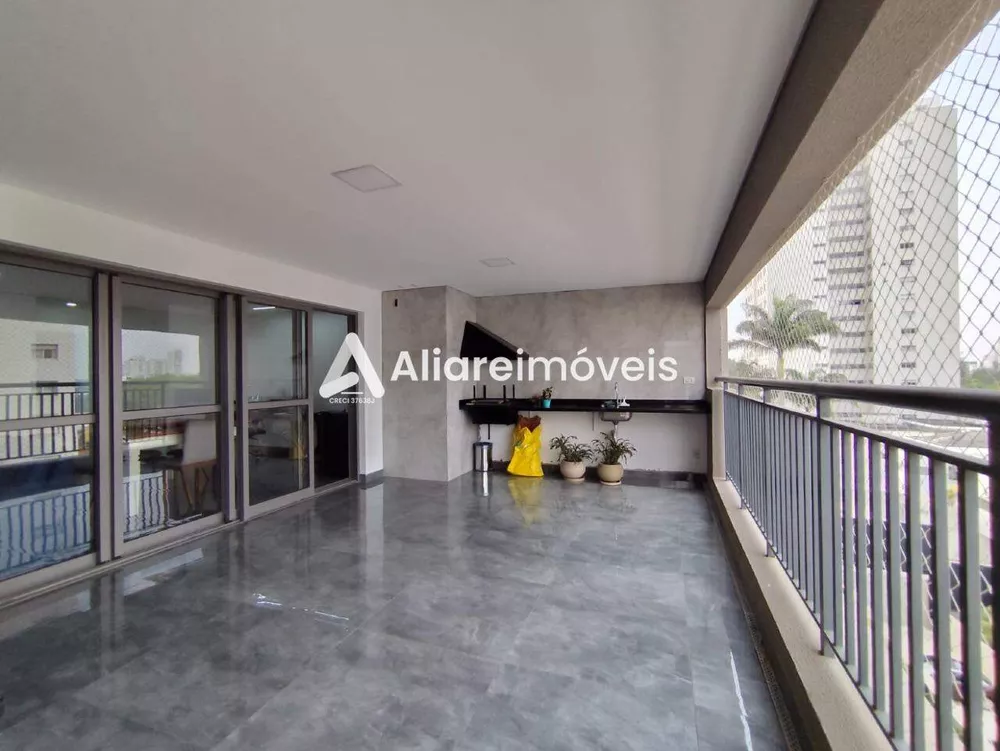 Apartamento à venda com 3 quartos, 159m² - Foto 2