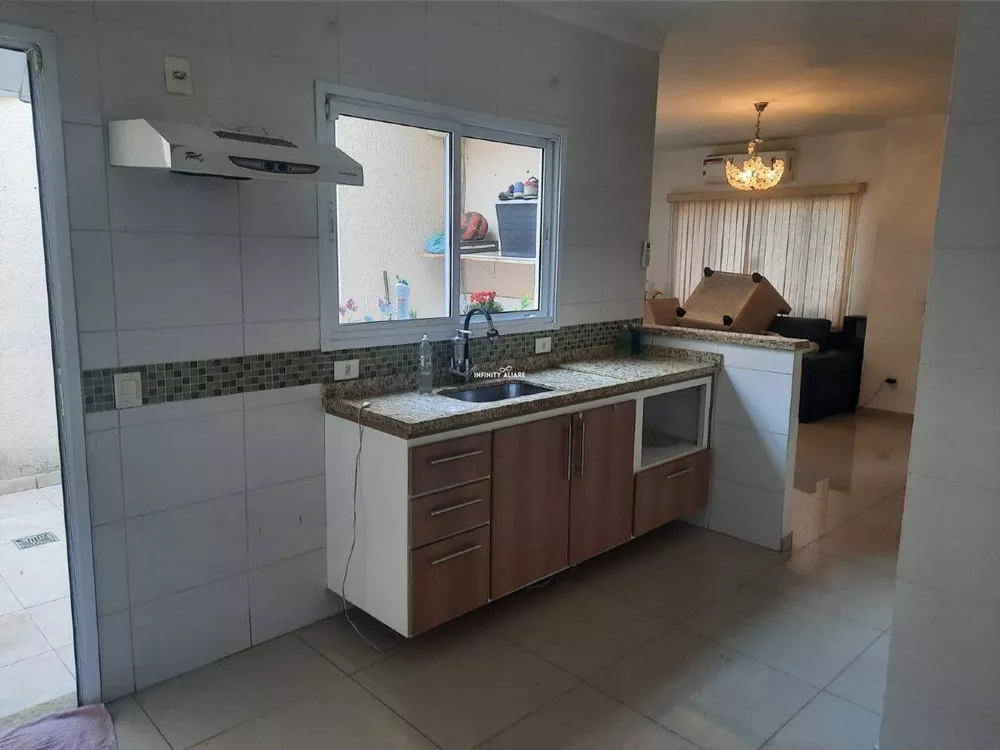 Casa à venda com 3 quartos, 90m² - Foto 2