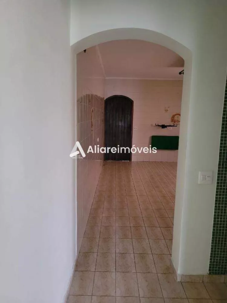 Casa à venda com 3 quartos, 180m² - Foto 3