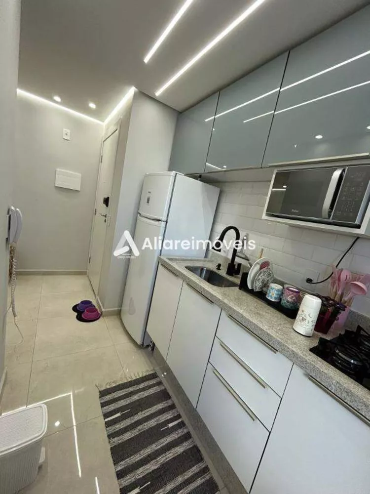 Apartamento à venda com 2 quartos, 41m² - Foto 4