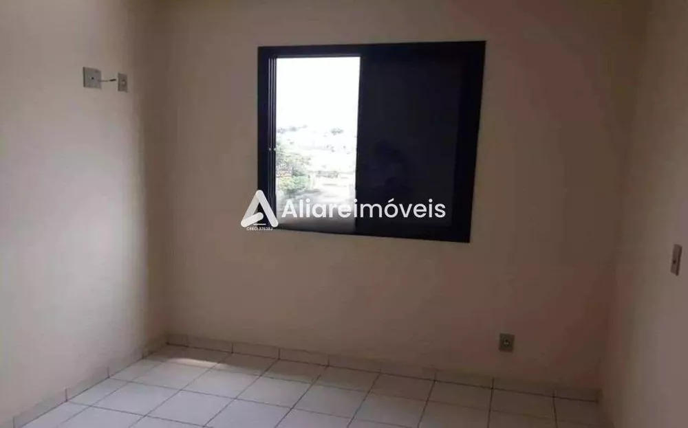 Apartamento à venda com 2 quartos, 62m² - Foto 4