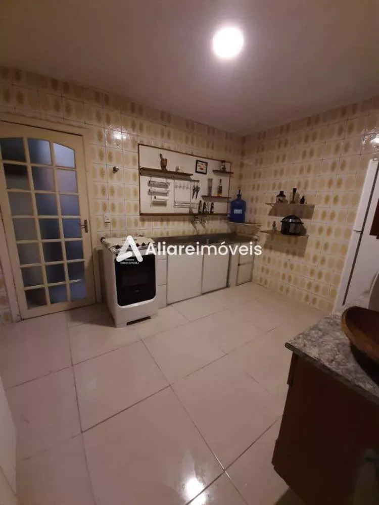 Casa à venda com 3 quartos, 120m² - Foto 3