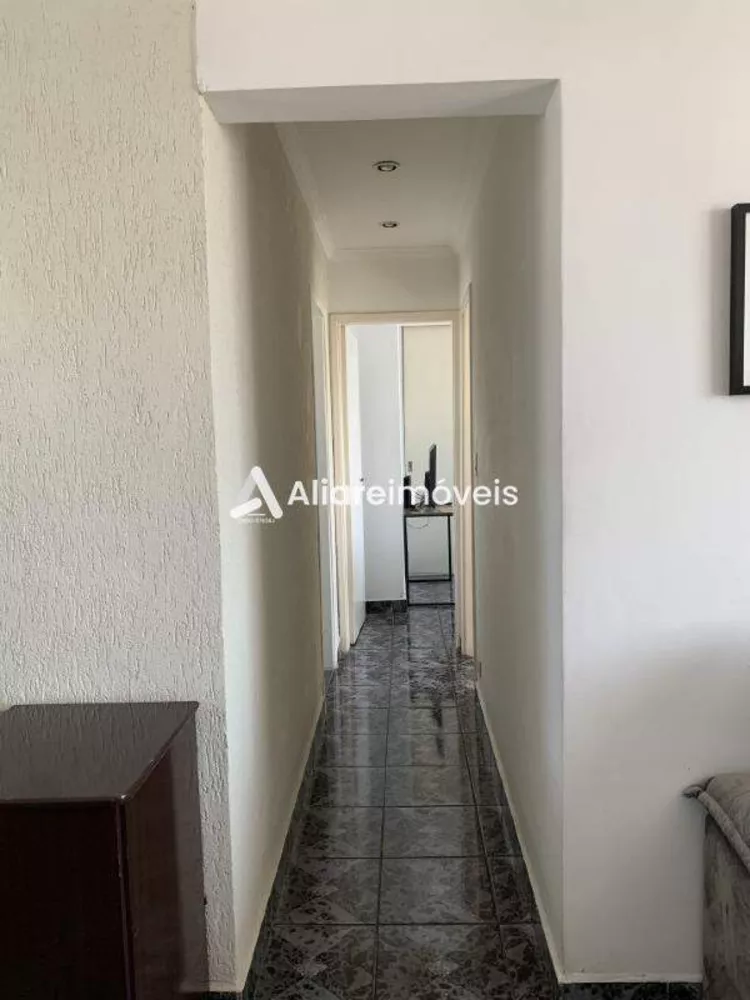 Apartamento à venda com 2 quartos, 68m² - Foto 3