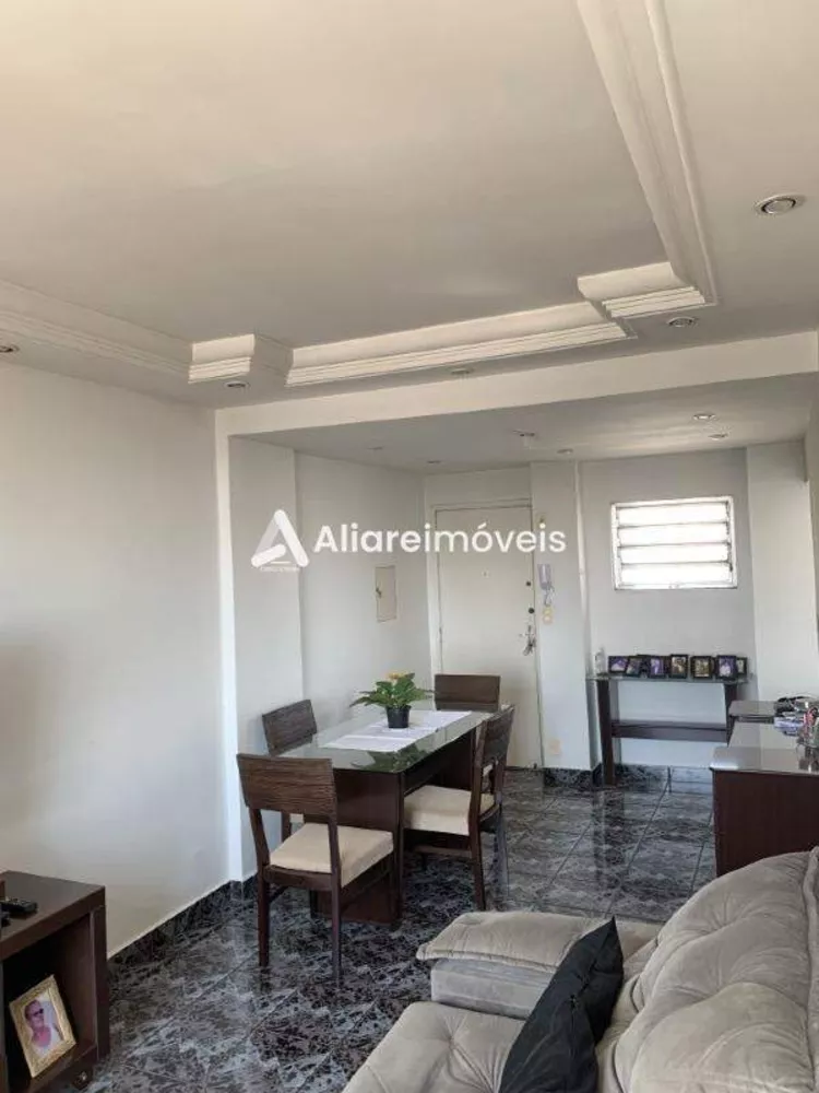 Apartamento à venda com 2 quartos, 68m² - Foto 2