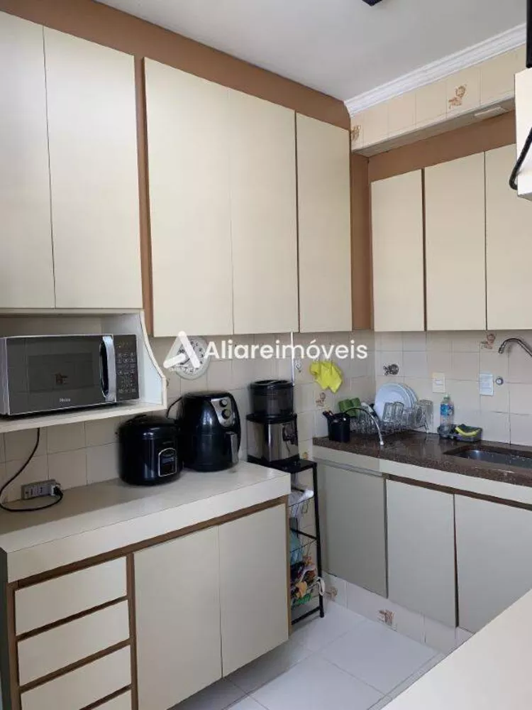 Apartamento à venda com 2 quartos, 68m² - Foto 4