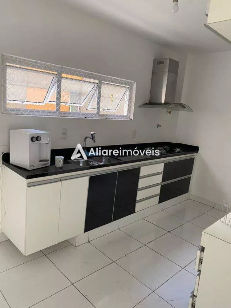 Apartamento à venda com 3 quartos, 115m² - Foto 1