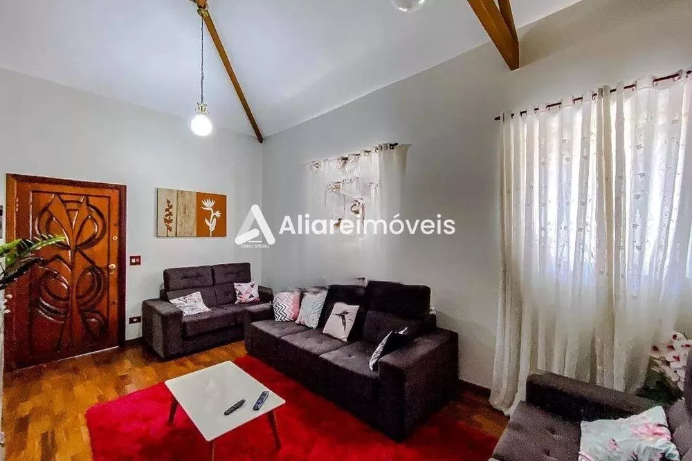 Casa à venda com 4 quartos, 270m² - Foto 4