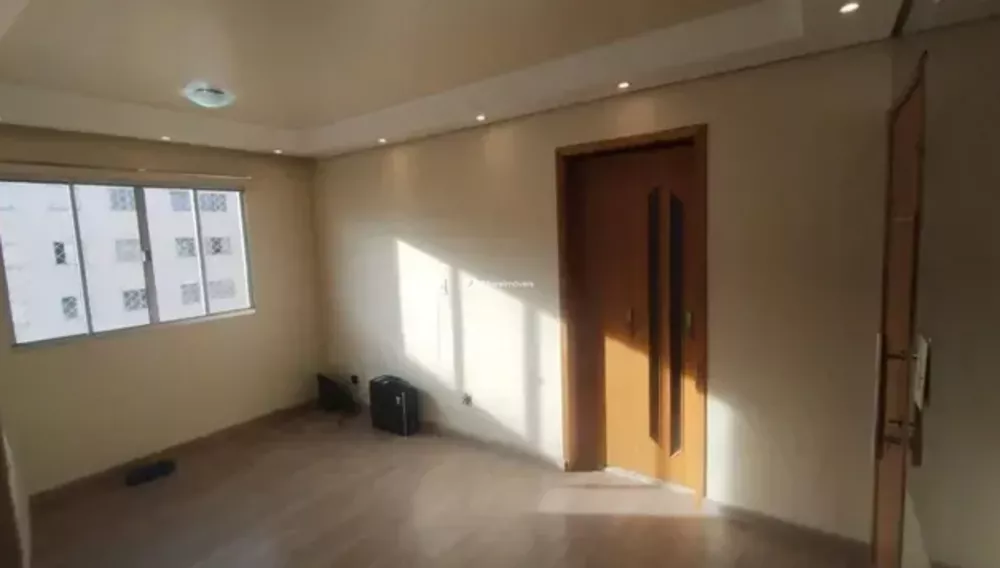 Apartamento à venda com 2 quartos, 63m² - Foto 2