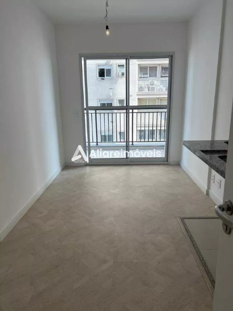 Apartamento à venda com 1 quarto, 34m² - Foto 2