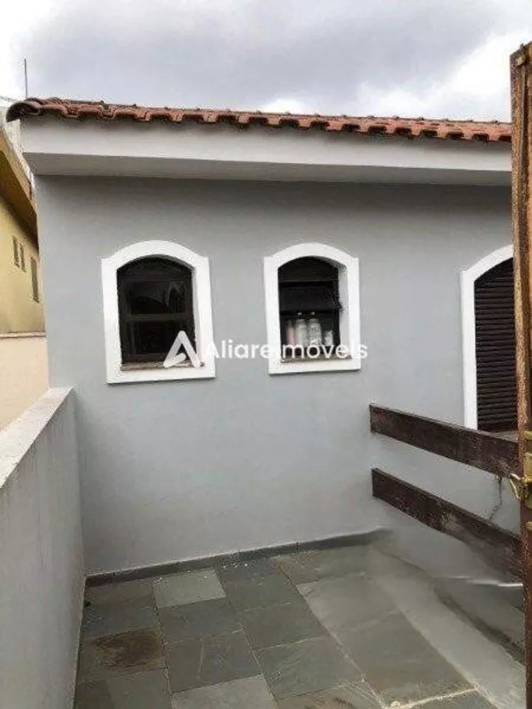 Casa à venda com 3 quartos, 300m² - Foto 2