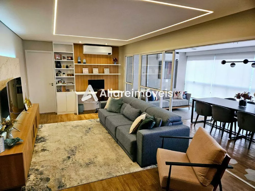 Apartamento à venda com 3 quartos, 134m² - Foto 1