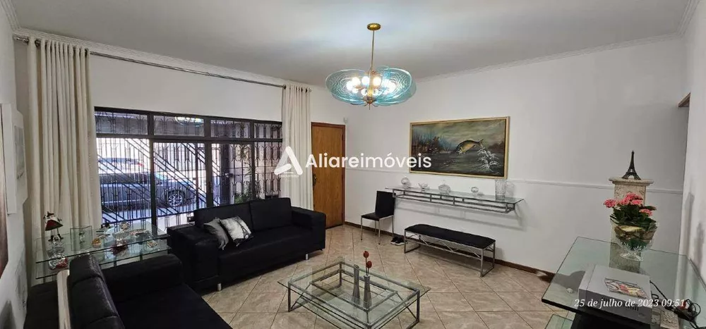 Casa à venda com 3 quartos, 200m² - Foto 2