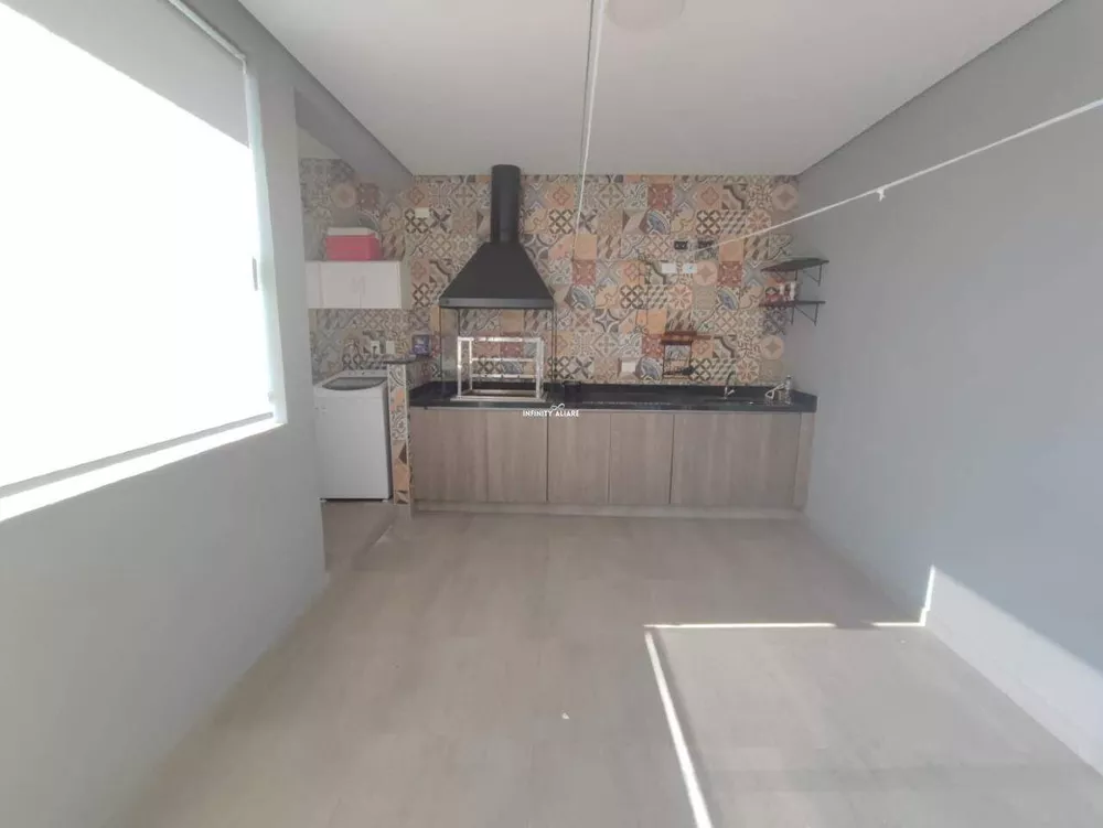 Casa à venda com 5 quartos, 230m² - Foto 1