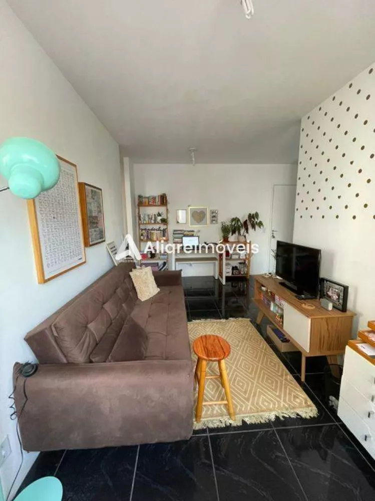 Apartamento à venda com 1 quarto, 36m² - Foto 1