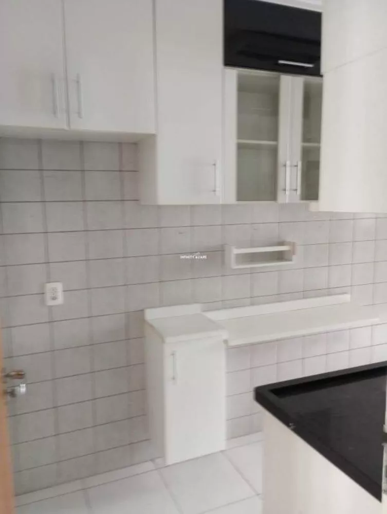 Apartamento à venda com 2 quartos, 61m² - Foto 4