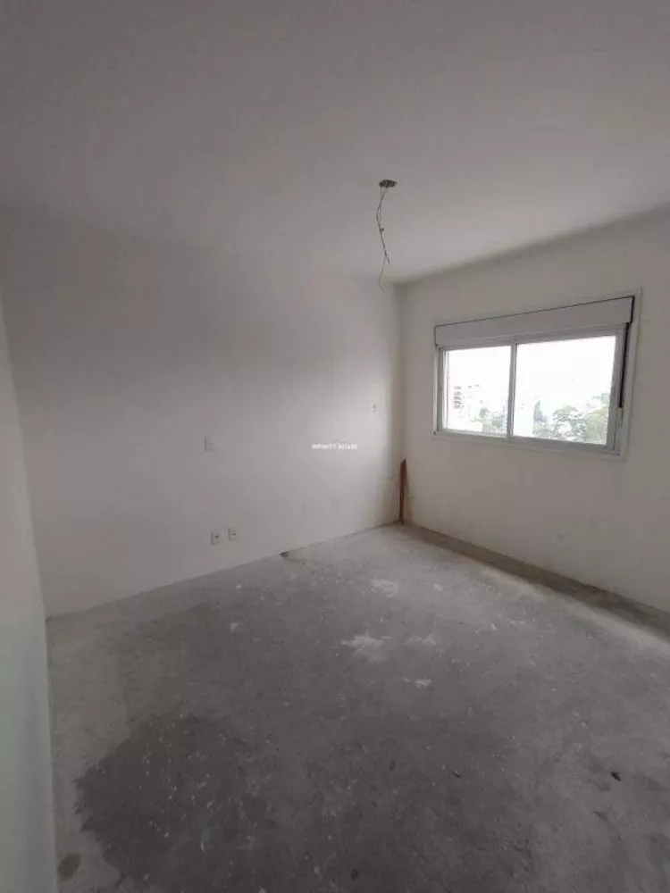 Apartamento à venda com 4 quartos, 224m² - Foto 4