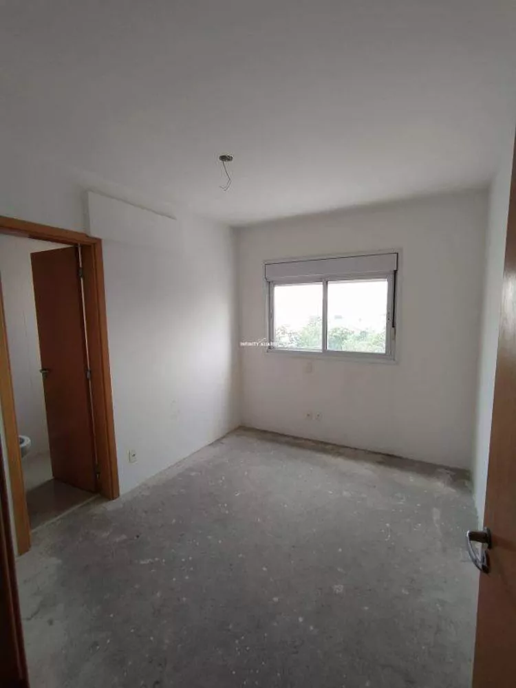 Apartamento à venda com 4 quartos, 224m² - Foto 8