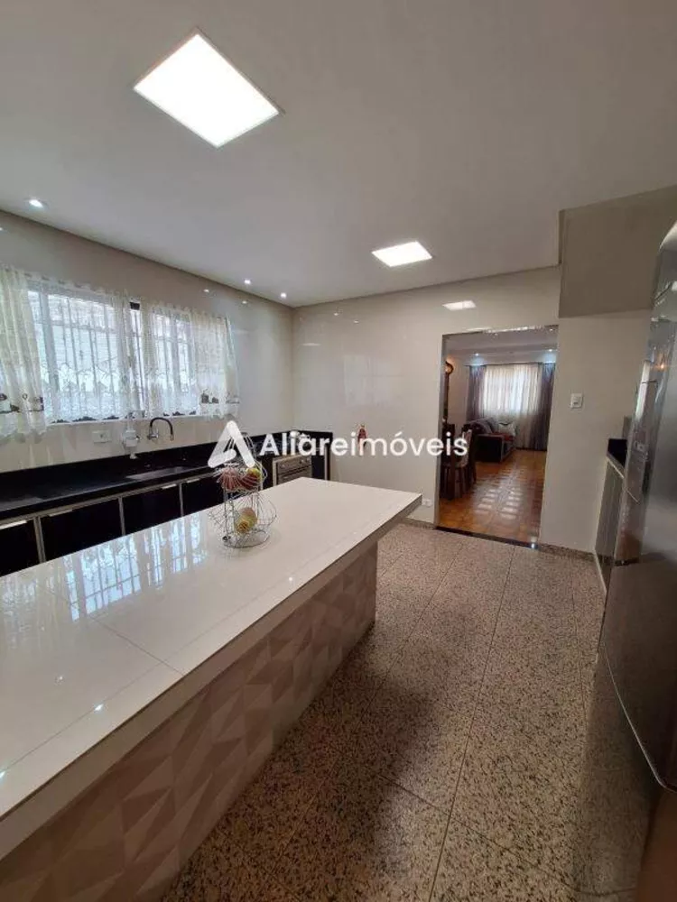 Casa para alugar com 4 quartos, 180m² - Foto 4