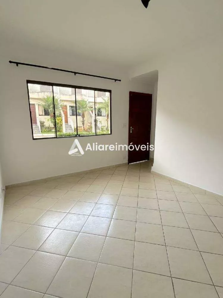 Casa para alugar com 2 quartos, 99m² - Foto 1