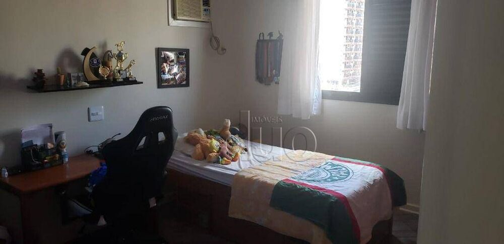 Apartamento à venda com 3 quartos, 133m² - Foto 2