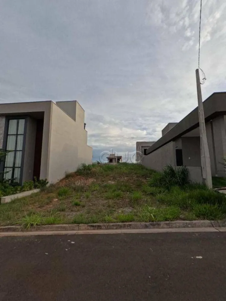 Loteamento e Condomínio, 255 m² - Foto 1