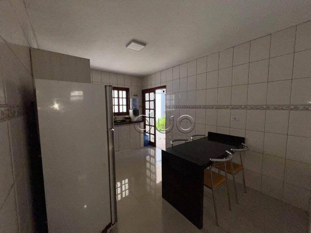 Casa à venda com 3 quartos, 160m² - Foto 2