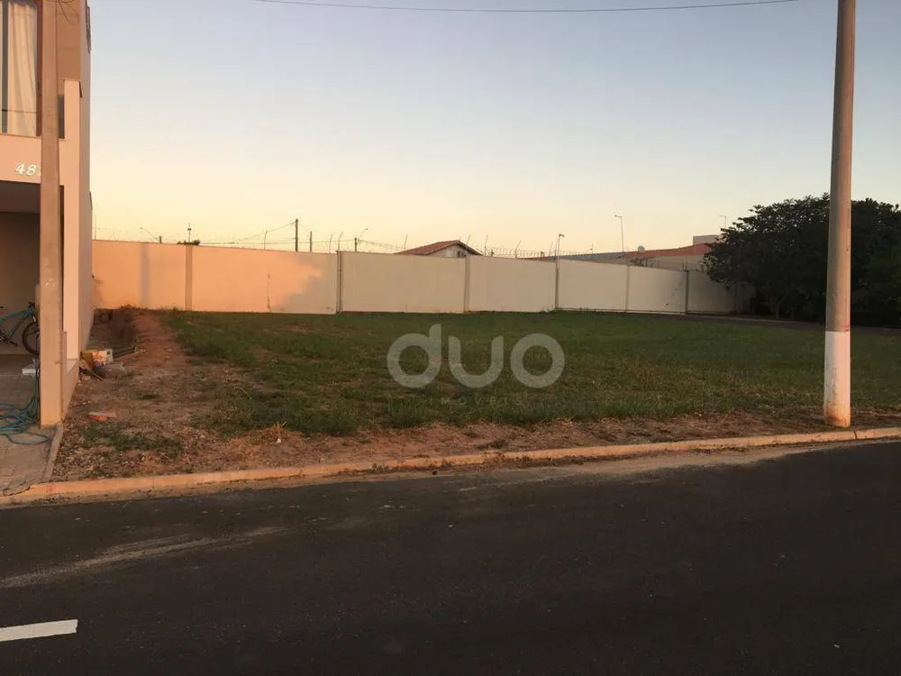 Loteamento e Condomínio, 250 m² - Foto 1