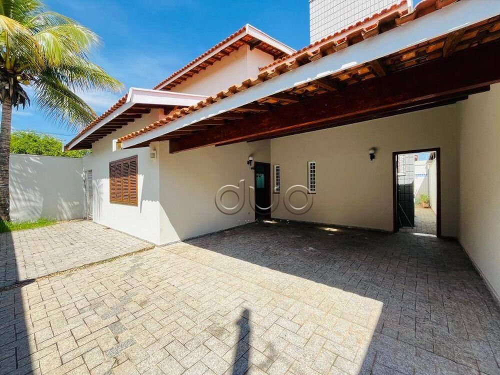 Casa, 3 quartos, 236 m² - Foto 3