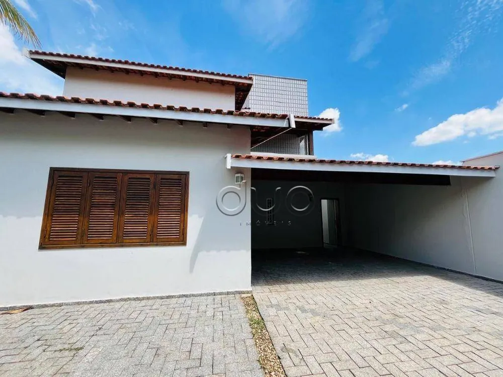 Casa, 3 quartos, 236 m² - Foto 2