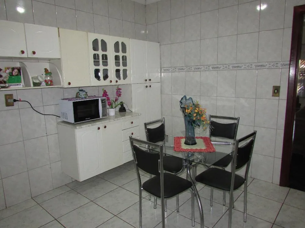 Casa, 3 quartos, 219 m² - Foto 5