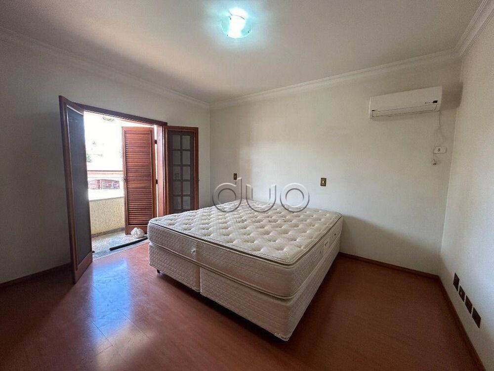 Casa, 3 quartos, 235 m² - Foto 4