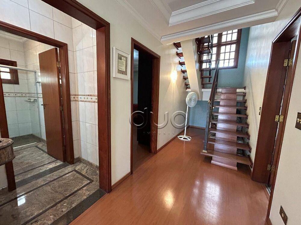 Casa, 3 quartos, 235 m² - Foto 1