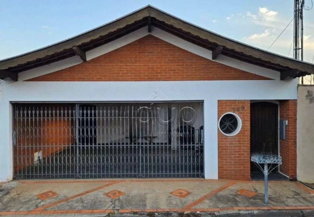 Casa, 3 quartos, 194 m² - Foto 1